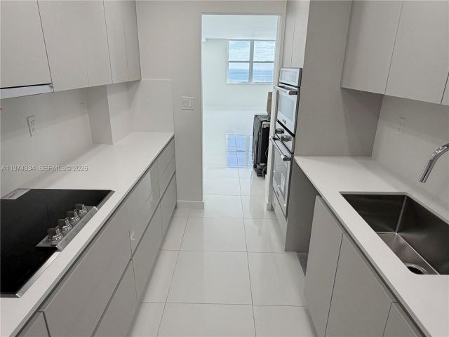 Apartment for sale  Unit #511 - photo 7466861