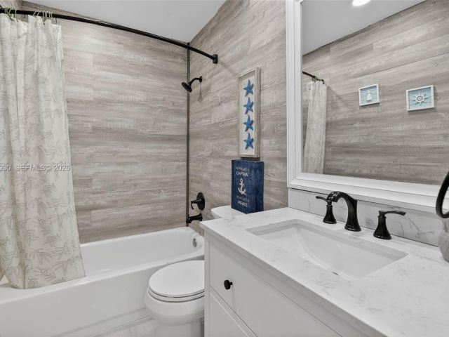 Home for sale at 13758 SW 160th Ter - photo 7532089