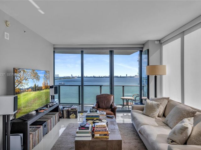 Apartment for sale  Unit #1708 - photo 7493507