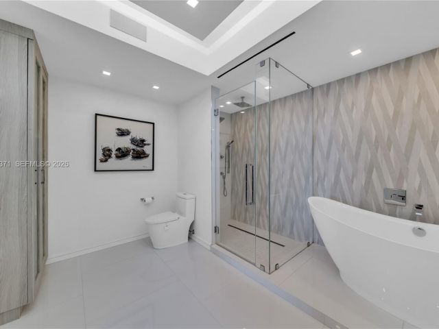 Apartment for sale  Unit #1602 - photo 7531303