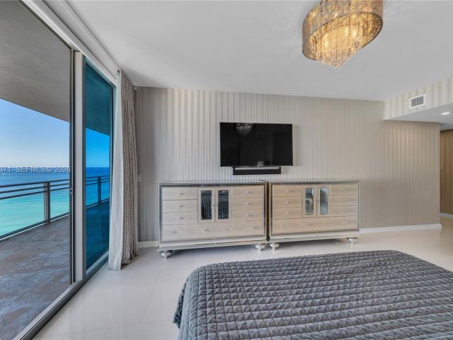 Apartment for sale  Unit #1602 - photo 7531304