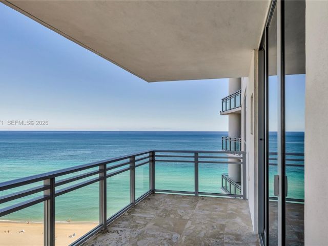 Apartment for sale  Unit #1602 - photo 7531305