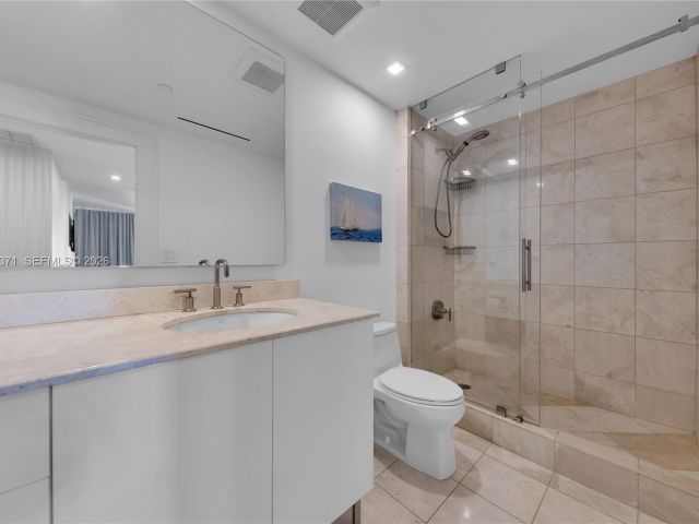 Apartment for sale  Unit #1602 - photo 7531307