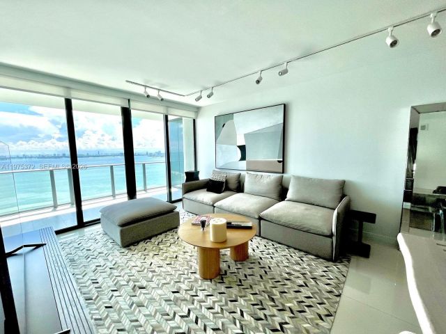 Apartment for rent  Unit #3003 - photo 7530258