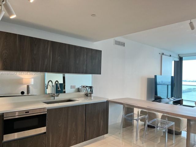 Apartment for rent  Unit #3003 - photo 7530265