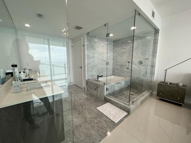 Apartment for rent  Unit #3003 - photo 7530269