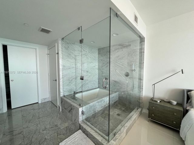 Apartment for rent  Unit #3003 - photo 7530270