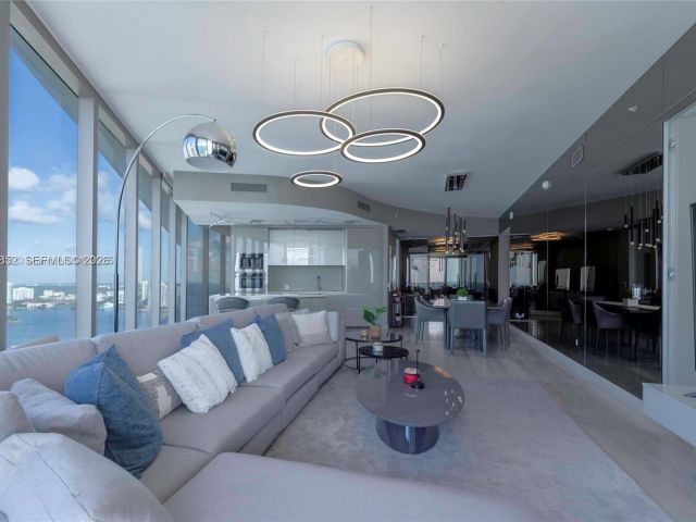 Apartment for rent  Unit #3004 - photo 7495760