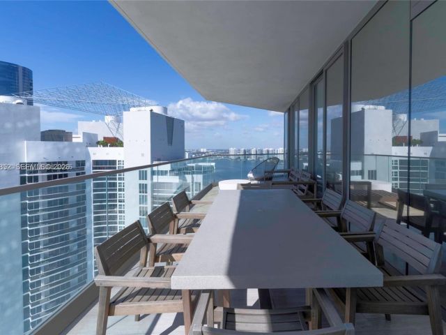 Apartment for rent  Unit #3004 - photo 7495764