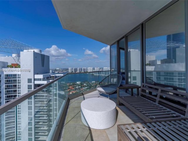 Apartment for rent  Unit #3004 - photo 7495768