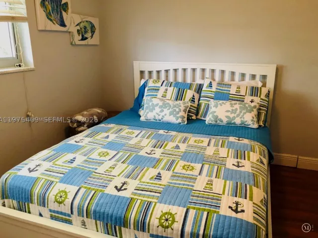 2-bedroom home for rent in Key Biscayne - 881 Ocean Dr TH7 - MondialRealty