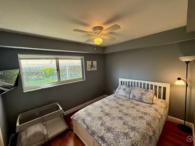 2-bedroom home for rent in Key Biscayne - 881 Ocean Dr TH7 - MondialRealty