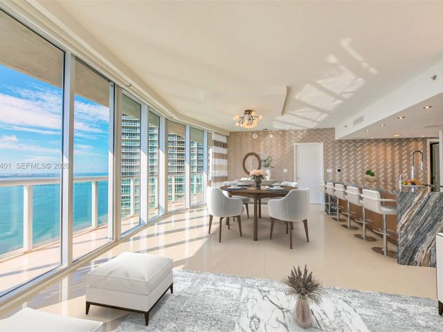 Apartment for sale  Unit #4301 - photo 7510643