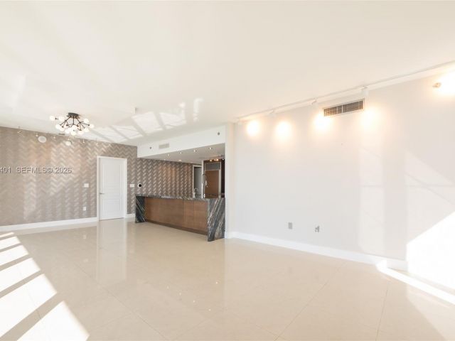 Apartment for sale  Unit #4301 - photo 7510646