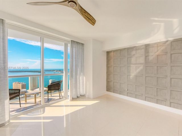 Apartment for sale  Unit #4301 - photo 7510652