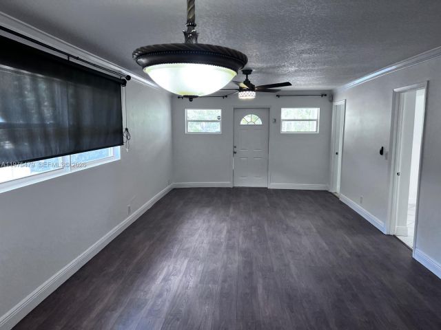 Home for sale at 109 SW 1st Ave - photo 7462254