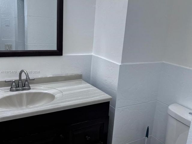 Home for sale at 109 SW 1st Ave - photo 7462258