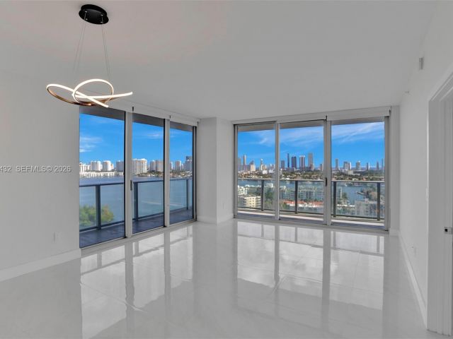 Apartment for rent  Unit #1815 - photo 7505296