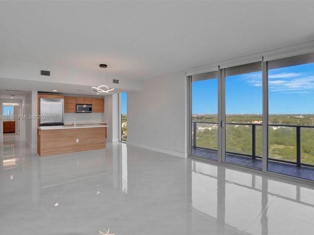 Apartment for rent  Unit #1815 - photo 7505298