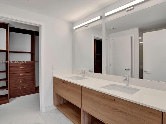 Apartment for rent  Unit #1815 - photo 7505301