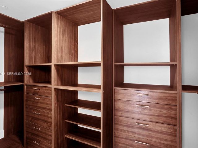 Apartment for rent  Unit #1815 - photo 7505302