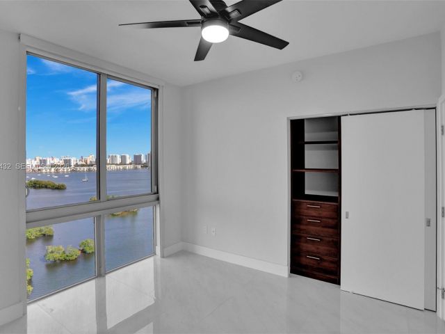 Apartment for rent  Unit #1815 - photo 7505303