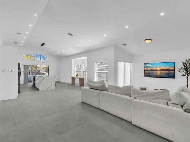 Home for rent at 4962 SW 32nd Way - photo 7474434