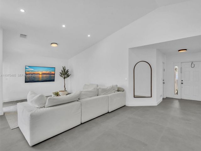 Home for rent at 4962 SW 32nd Way - photo 7474436