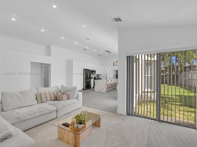 Home for rent at 4962 SW 32nd Way - photo 7474449