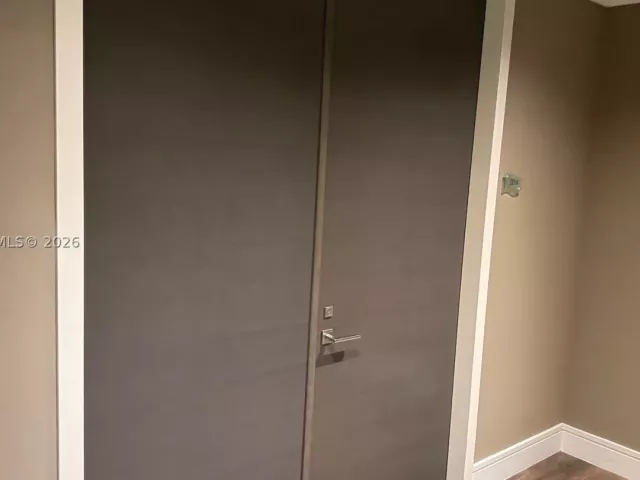 3-bedroom condo for sale in Aventura - 3250 NE 188th St 204 - MondialRealty