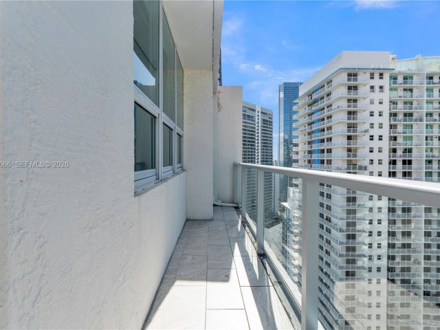 Apartment for rent  Unit #PH102 - photo 7511940