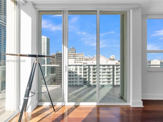 Apartment for rent  Unit #PH102 - photo 7511941