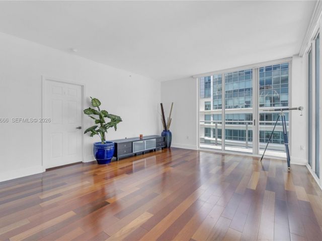 Apartment for rent  Unit #PH102 - photo 7511944