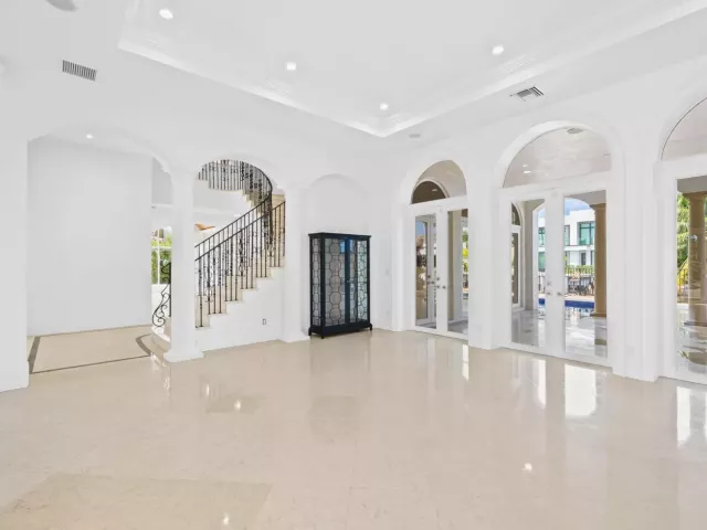5-bedroom home for sale in Boca Raton - 861 Nafa Drive - MondialRealty