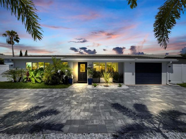 Home for sale at 309 SE 3rd Ter - photo 7529222