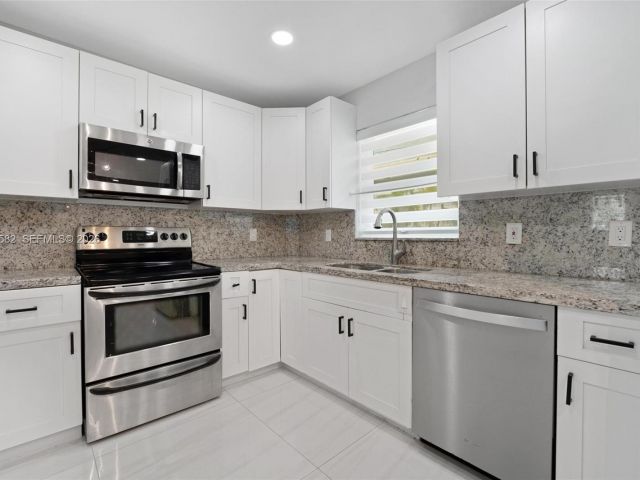 Home for sale at 309 SE 3rd Ter - photo 7529234