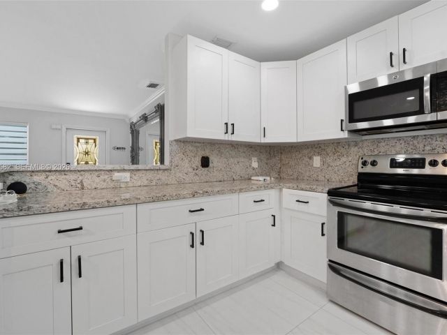 Home for sale at 309 SE 3rd Ter - photo 7529235