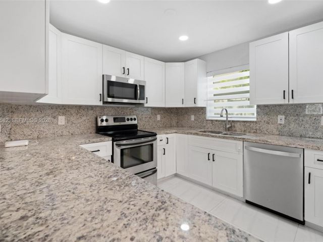 Home for sale at 309 SE 3rd Ter - photo 7529237