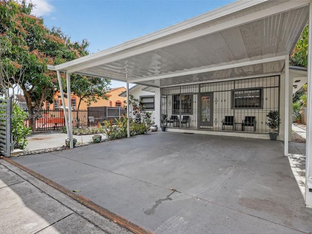 Home for sale at 834 NW 115th St - photo 7465940