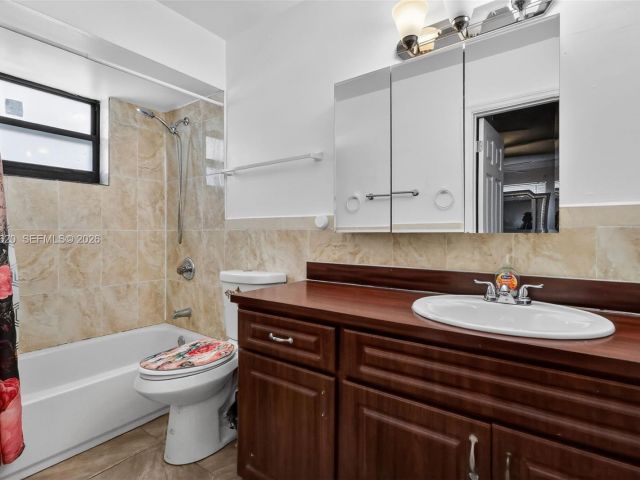 Home for sale at 834 NW 115th St - photo 7465953