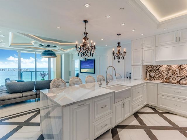 Apartment for sale  Unit #1607 - photo 7509215