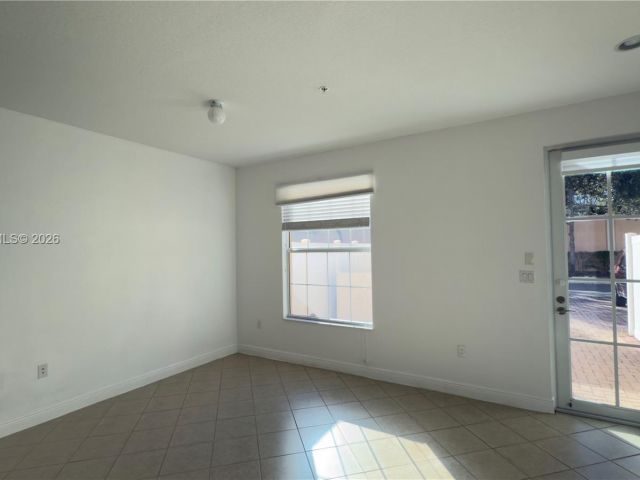 Home for rent at 1522 SW 147th Ter - photo 7455035