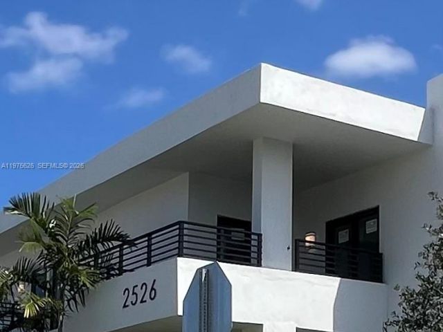 Home for rent at 2526 Pierce St 15 - photo 7474290