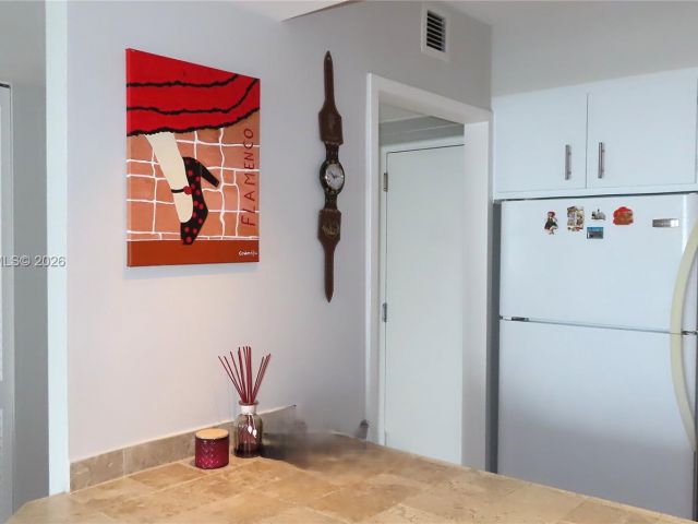 Apartment for rent  Unit #803 - photo 7502240