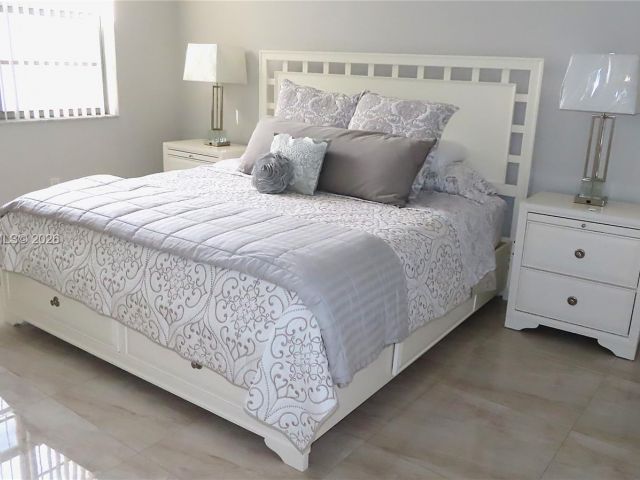 Apartment for rent  Unit #803 - photo 7502244