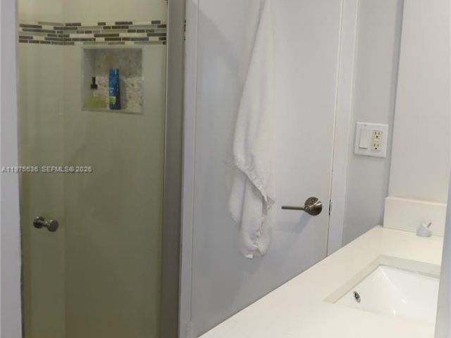 Apartment for rent  Unit #803 - photo 7502258