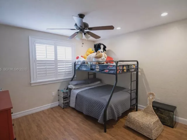 4-bedroom home for sale in Miami - 15542 SW 112th Dr - MondialRealty