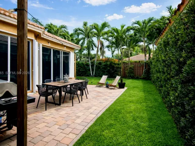 4-bedroom home for sale in Miami - 15542 SW 112th Dr - MondialRealty