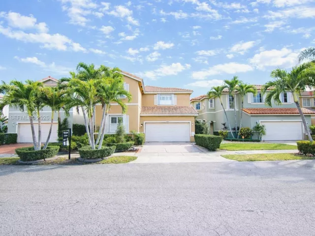 4-bedroom home for sale in Miami - 15542 SW 112th Dr - MondialRealty