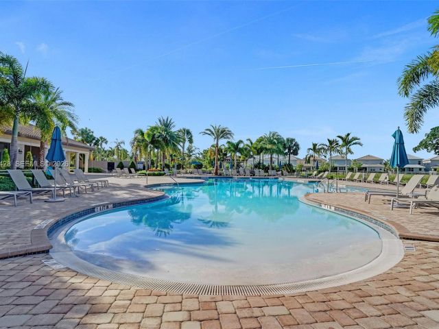 Home for rent at 4764 Eucalyptus Dr - photo 7474374